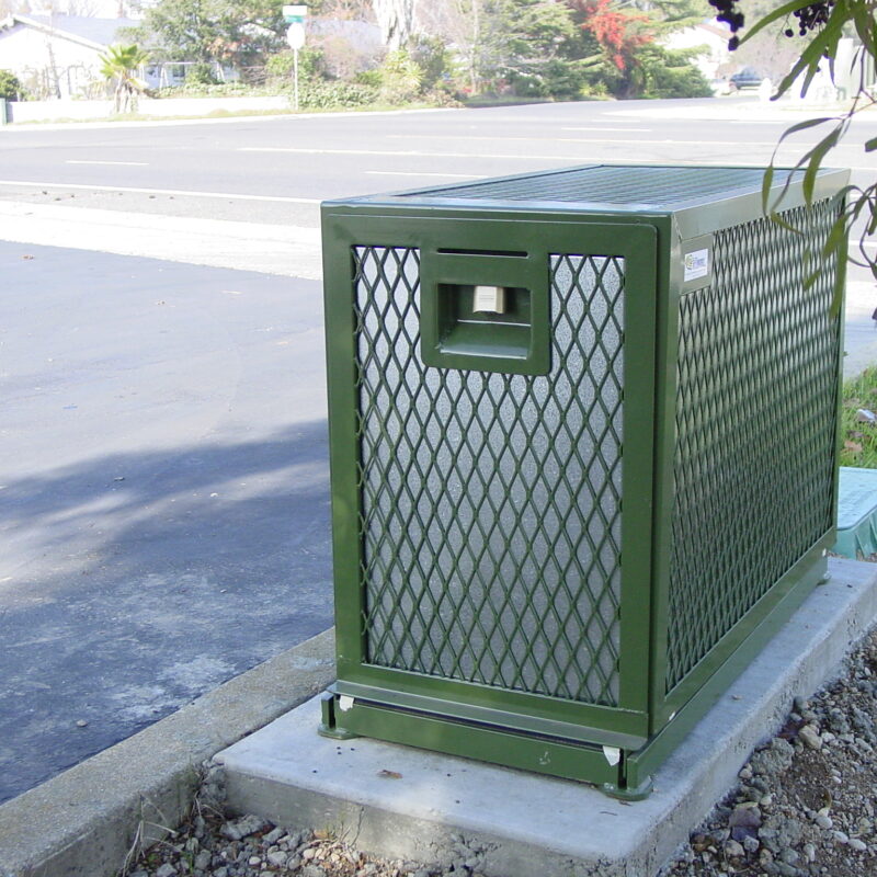 PLACER WATERWORKS 14W X 24L X27H INSULATED ENCLOSURE WITH LOCKING BRACKETS ON BOTH ENDS